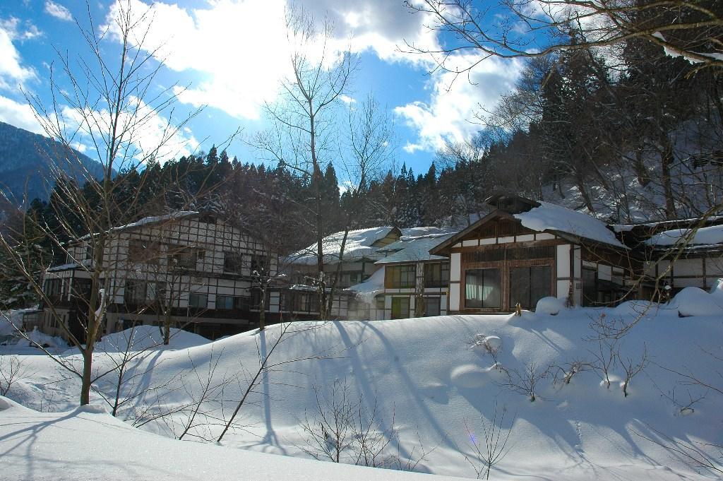 Kaikake Onsen Hotel Yuzawa  Bagian luar foto